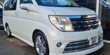 Used Nissan Elgrand for sale.